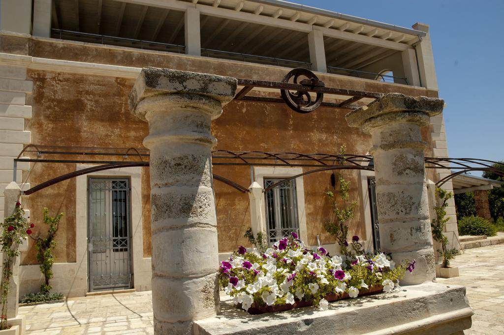 Agriturismo Li Calizzi Arte E Natura Novoli Экстерьер фото